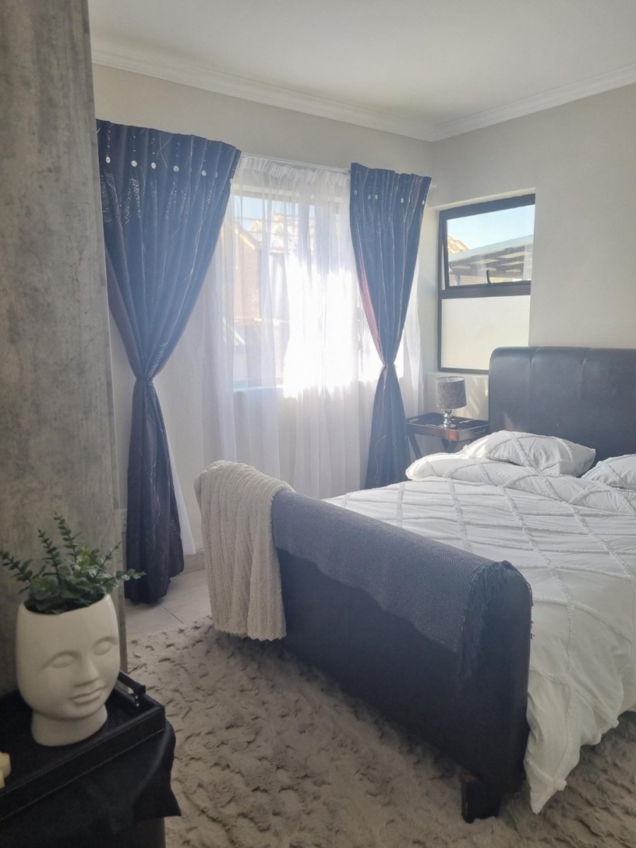 3 Bedroom Property for Sale in Ifafi North West